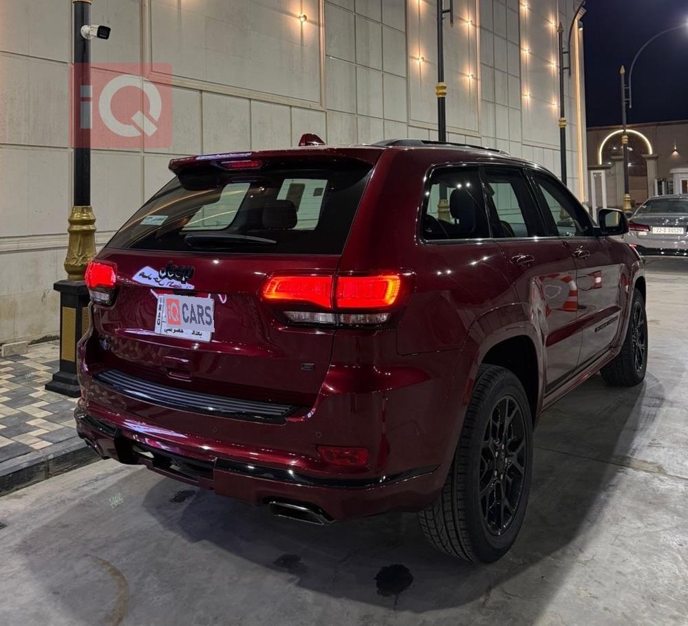 جیپ گراند شیرۆکی